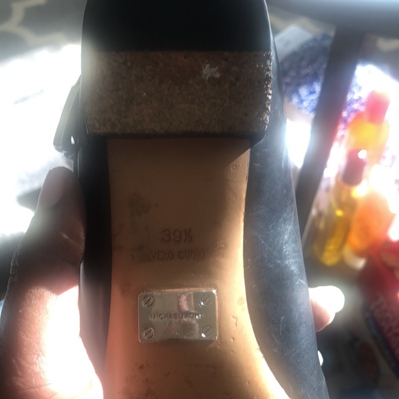 Michael Kors pointy toe side buckle leather flats - Picture 5 of 5